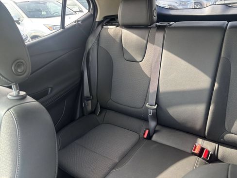 Used 2025 Buick Encore GX Preferred FWD image 38