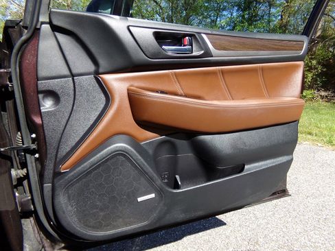 Used 2017 Subaru Outback 2.5i Touring image 48