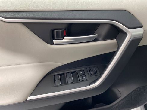 New 2025 Toyota RAV4 XLE w/ Convenience Package image 12