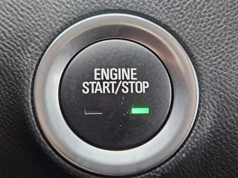 Used 2024 GMC Terrain SLE image 21