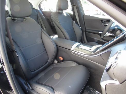 Certified 2022 Mercedes-Benz C 300 4MATIC Sedan image 19