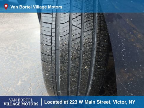 Used 2019 Toyota Camry XLE image 32