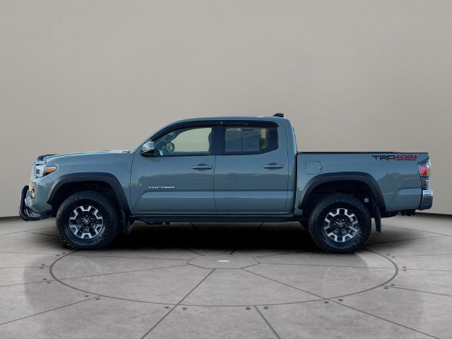Certified 2023 Toyota Tacoma TRD Off-Road AWD/4WD image 3