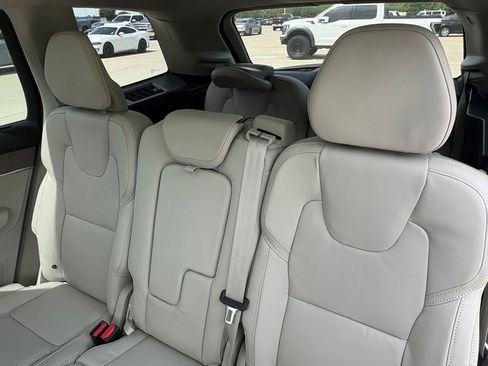 New 2026 Volvo XC90 B6 Ultra w/ Protection Package Premier AWD/4WD image 23