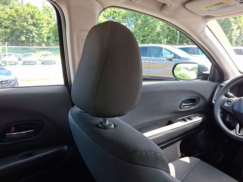 Used 2020 Honda HR-V LX image 13
