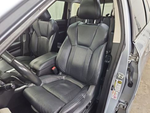 Used 2019 Subaru Ascent Limited image 34