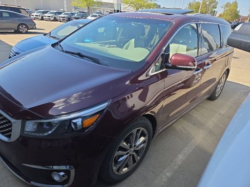 Used 2018 Kia Sedona SX Limited w/ SX Limited Prestige Package FWD image 2