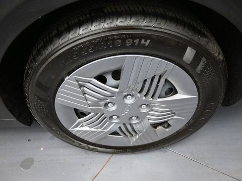 Certified 2025 Kia K4 LX image 15