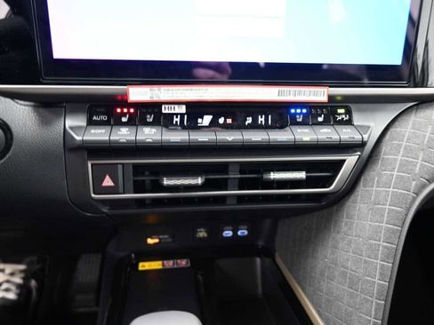 New 2026 Toyota Camry XLE AWD/4WD image 9