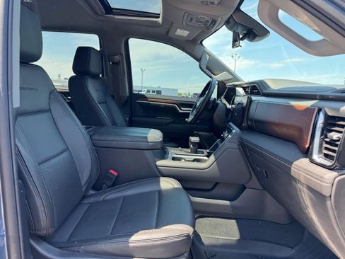 Used 2025 GMC Sierra 1500 Denali AWD/4WD image 18