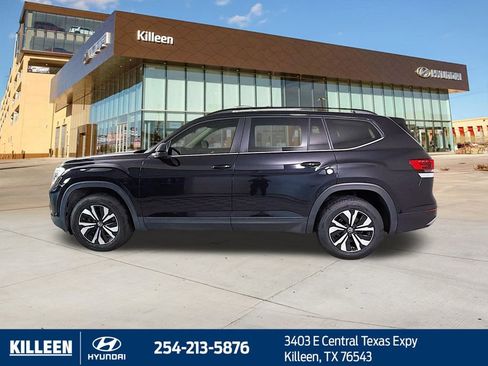 Used 2024 Volkswagen Atlas SE image 4