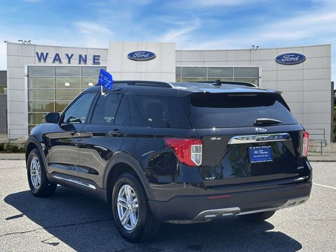 Certified 2022 Ford Explorer XLT w/ Equipment Group 202A AWD/4WD image 4