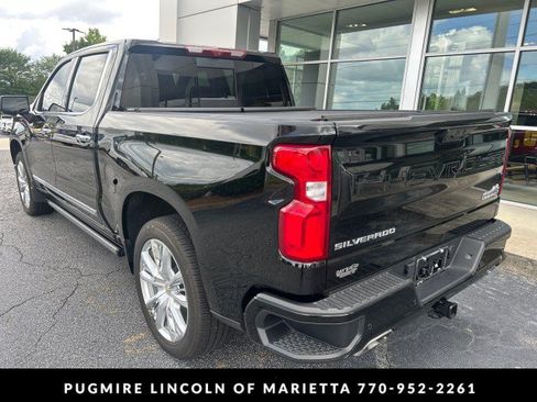Used 2025 Chevrolet Silverado 1500 High Country AWD/4WD image 5