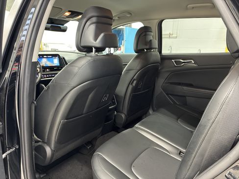 Certified 2023 Kia Sportage EX AWD/4WD image 11