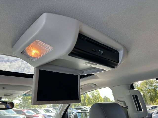 Used 2015 Toyota Sequoia Platinum AWD/4WD image 18