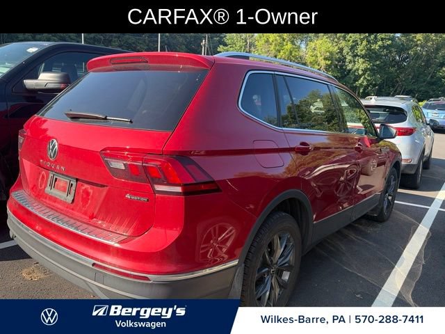 Certified 2023 Volkswagen Tiguan SE w/ Panoramic Sunroof Package AWD/4WD image 3