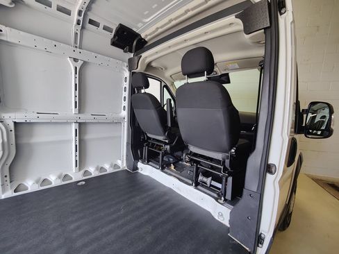 Used 2024 RAM ProMaster 2500 w/ Convenience Group FWD image 10