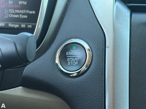 Used 2020 Ford Fusion SE image 25