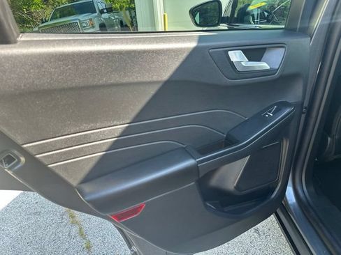 Used 2025 Ford Escape Platinum AWD/4WD image 57