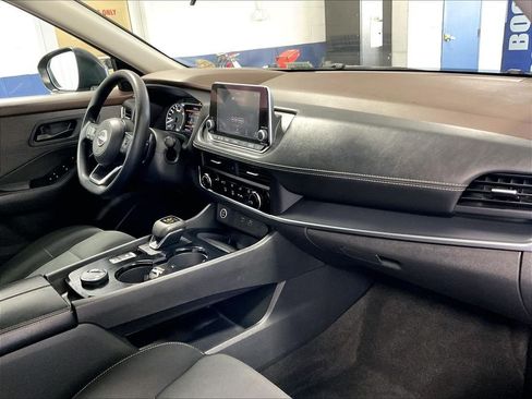Used 2023 Nissan Rogue S AWD/4WD image 14