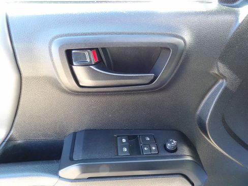 Used 2021 Toyota Tacoma SR image 15