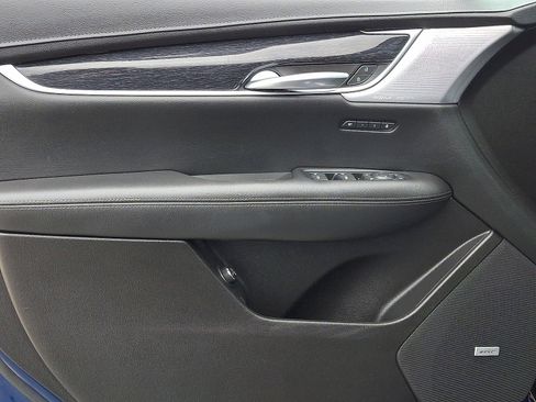 Used 2023 Cadillac XT5 Premium Luxury image 13