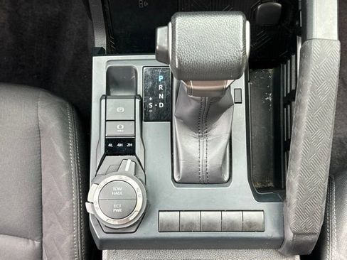 Certified 2025 Toyota Tacoma SR5 AWD/4WD image 53