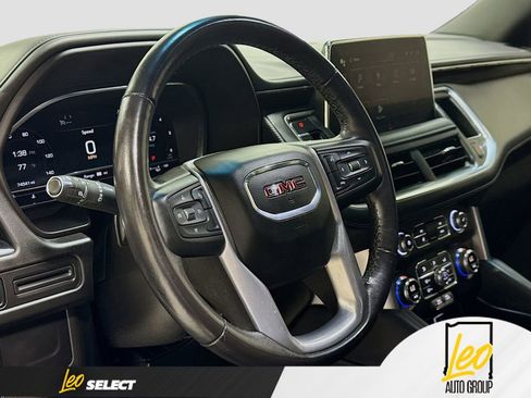Used 2022 GMC Yukon SLE image 11