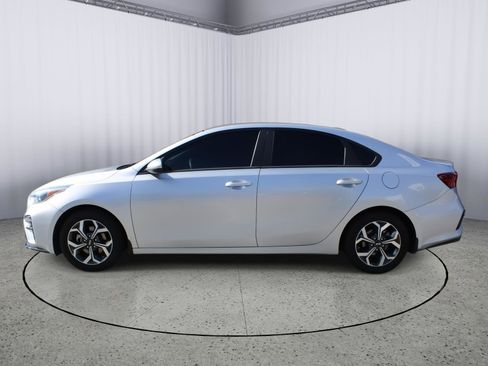 Used 2020 Kia Forte LXS FWD image 4