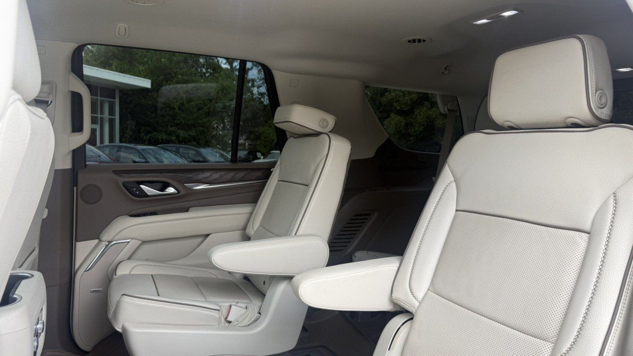 Used 2022 GMC Yukon Denali RWD image 15