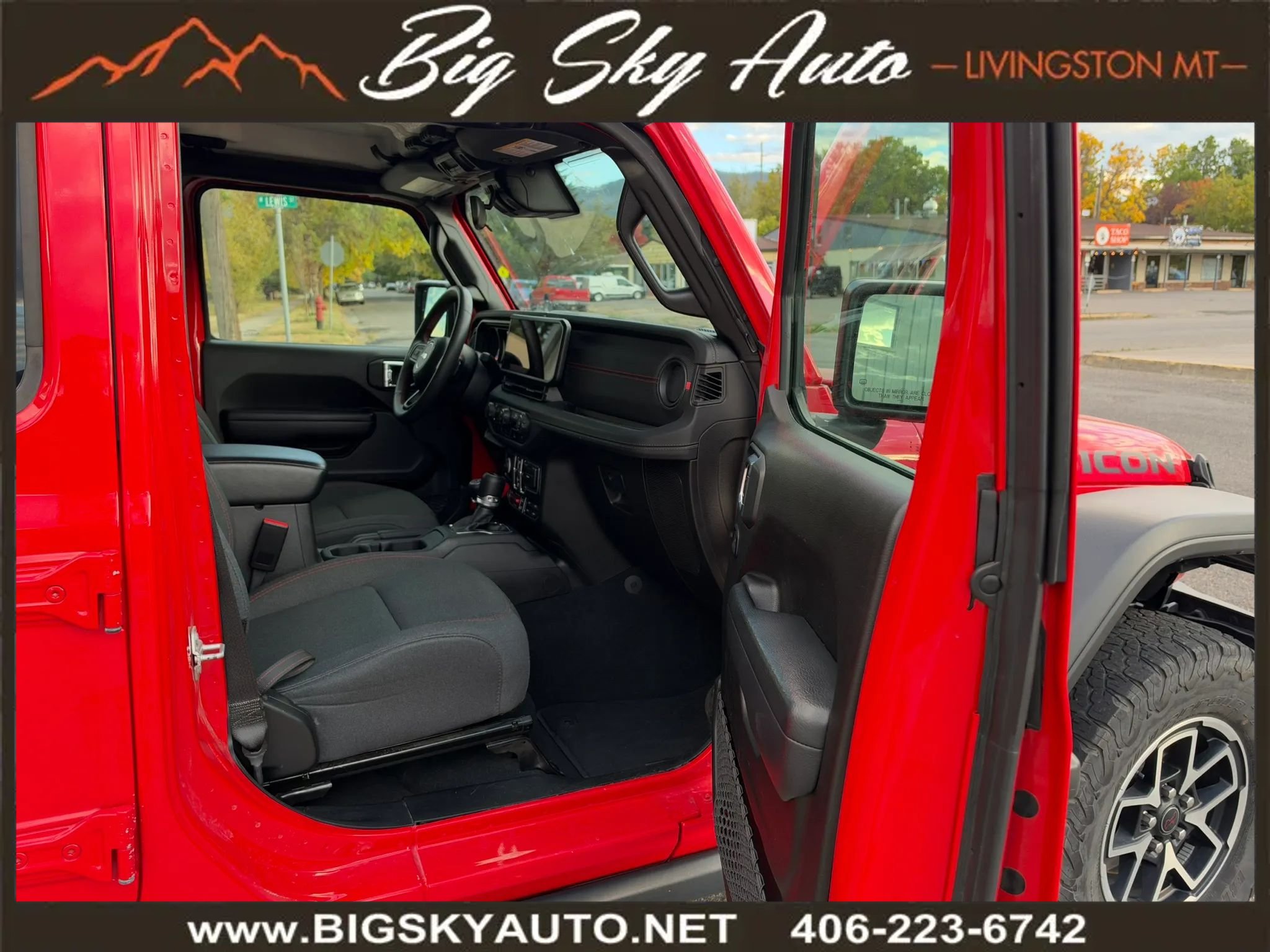 Used 2024 Jeep Wrangler Unlimited Rubicon AWD/4WD image 18