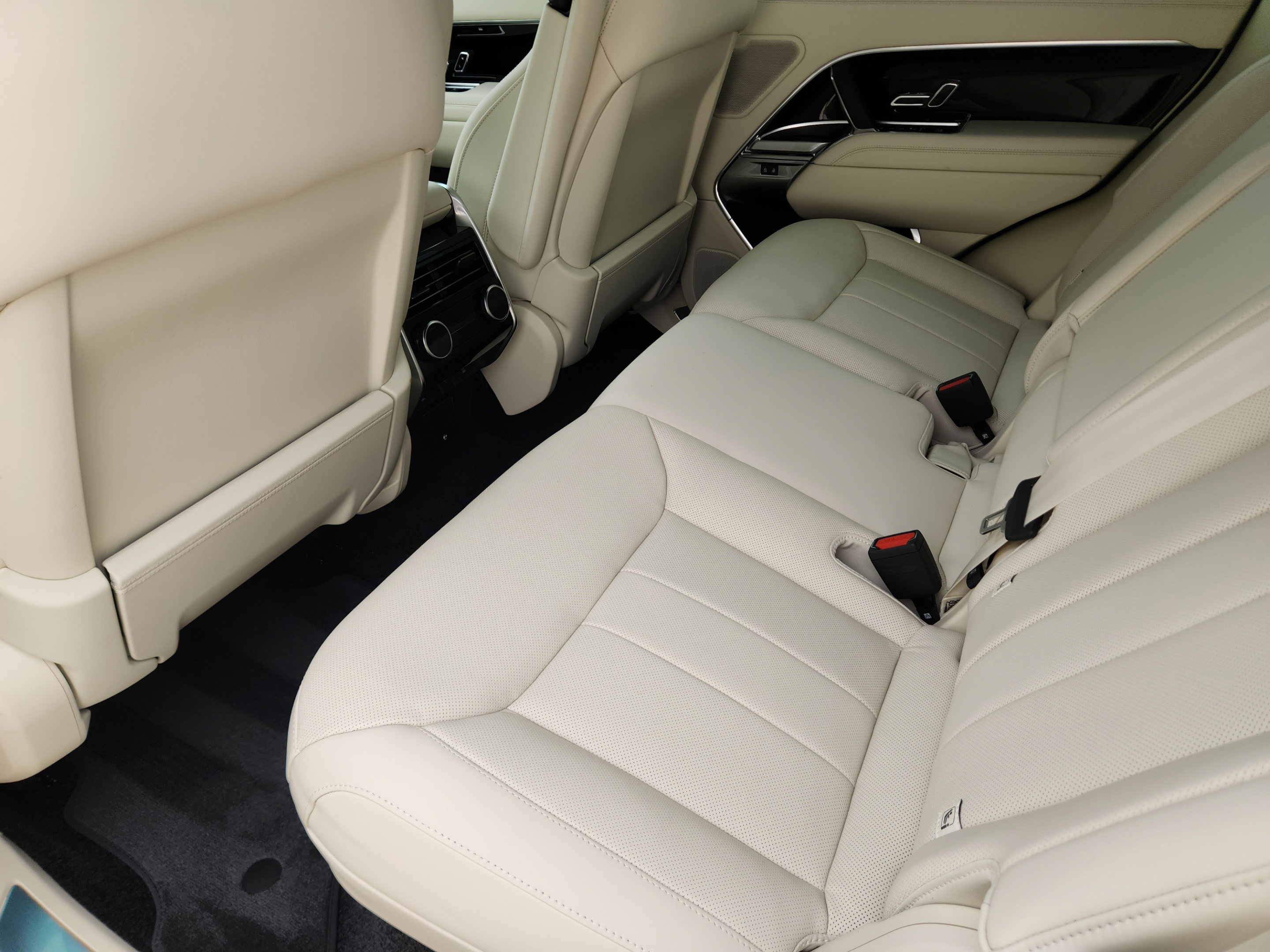 New 2026 Land Rover Range Rover SE AWD/4WD image 25