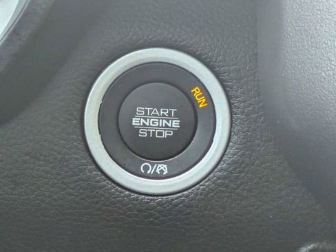 Used 2023 RAM 1500 Laramie image 28