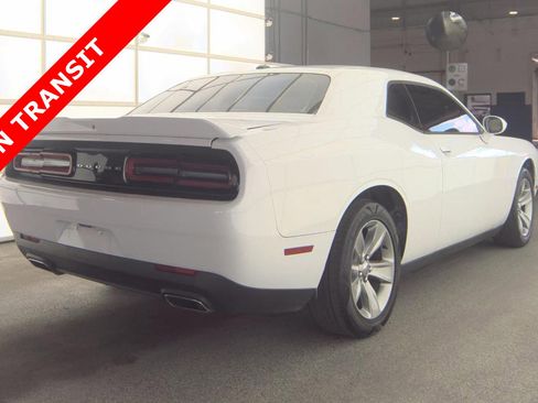Used 2019 Dodge Challenger SXT RWD image 4