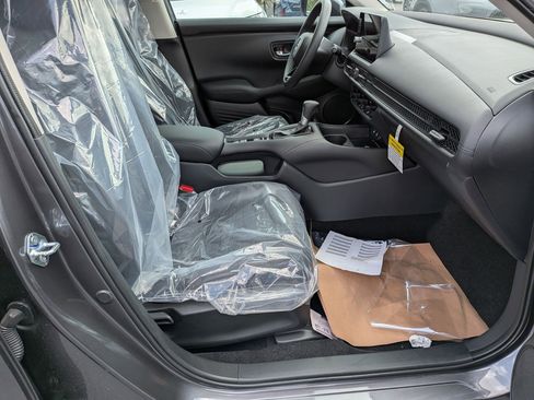 New 2026 Honda HR-V LX image 33