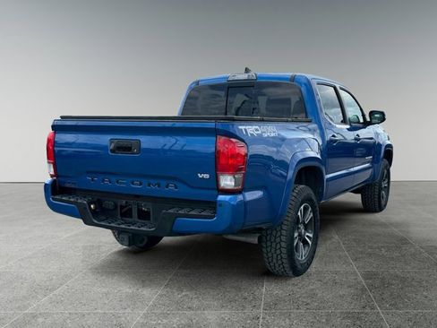 Certified 2017 Toyota Tacoma TRD Sport w/ Premium & Technology Package AWD/4WD image 5