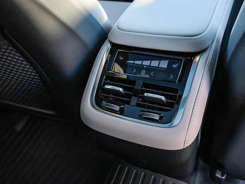 New 2026 Volvo XC90 B5 Plus image 20