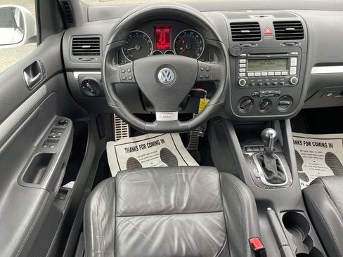 Used 2009 Volkswagen GTI 4-Door FWD image 11
