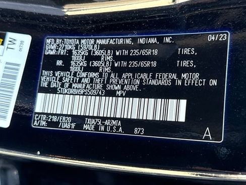 Used 2023 Toyota Highlander XLE AWD/4WD image 17