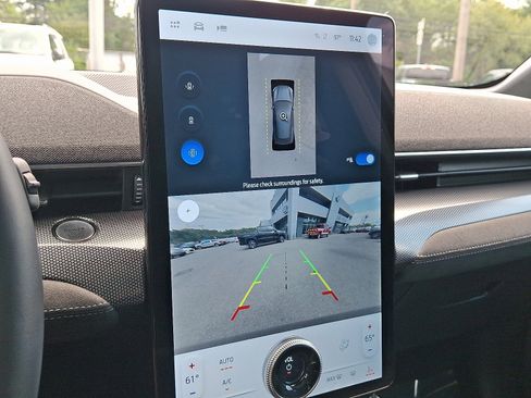 Certified 2024 Ford Mustang Mach-E GT image 17