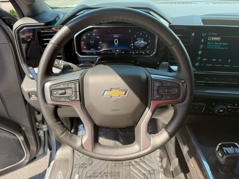 Used 2025 Chevrolet Silverado 1500 LTZ AWD/4WD image 29