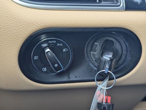 Used 2018 Porsche Macan image 22