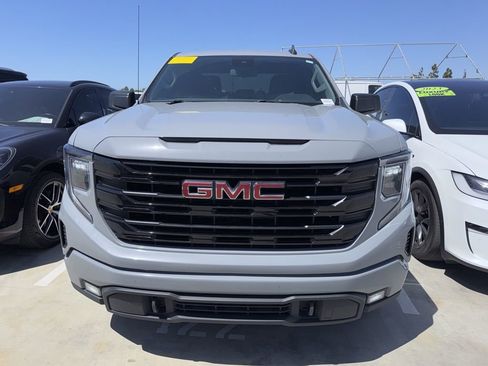 Used 2024 GMC Sierra 1500 Elevation image 1