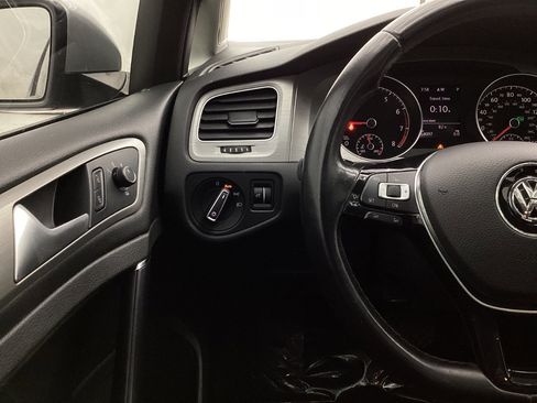 Used 2017 Volkswagen Golf Wolfsburg Edition image 31
