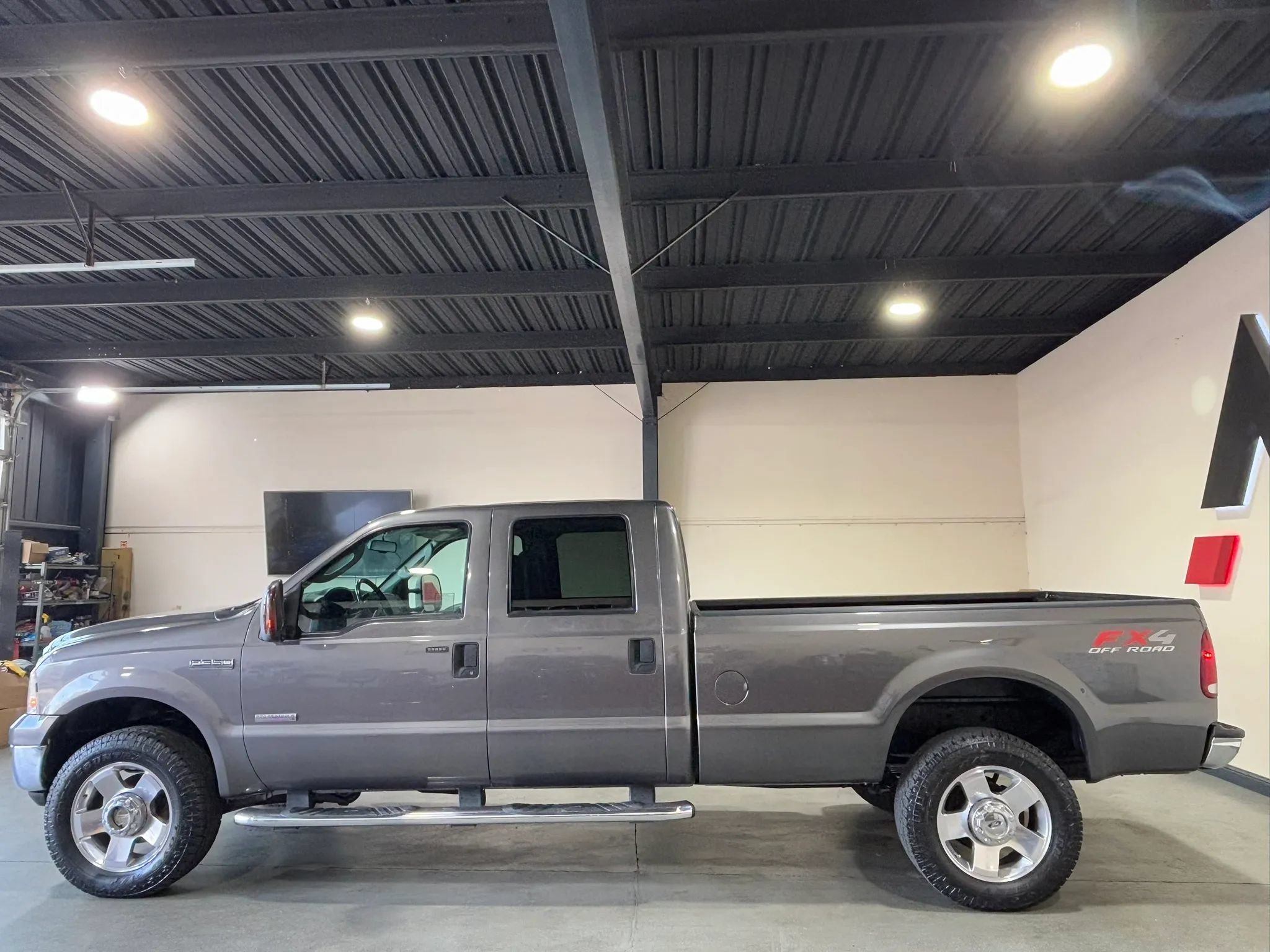 Used 2006 Ford F350 Lariat AWD/4WD image 5