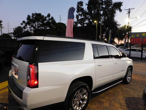 Used 2017 GMC Yukon XL SLT image 6