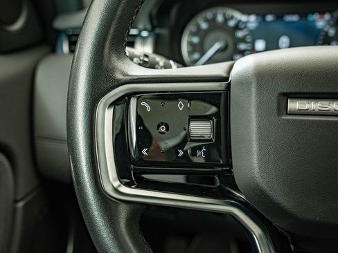 Used 2023 Land Rover Discovery Sport SE image 18