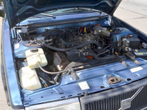 Used 1992 Volvo 240 Wagon RWD image 28