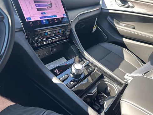 New 2025 Jeep Grand Cherokee L Overland w/ Advanced Protech Group III image 36