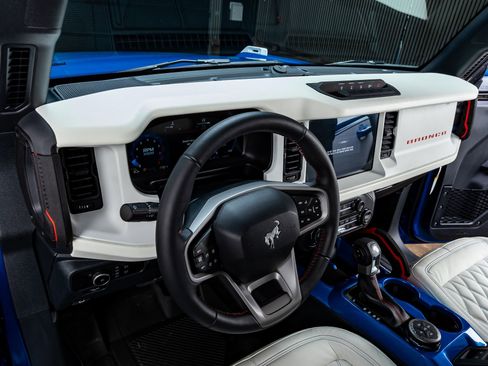 Used 2026 Ford Bronco Heritage Edition AWD/4WD image 16